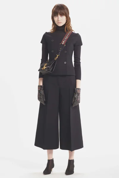 Look 15